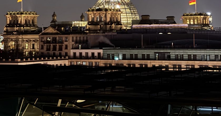 QUO VADIS 2026 - Hotel Adlon - Blick auf den Reichstag IMG_1723 (c) Mathias Rinka